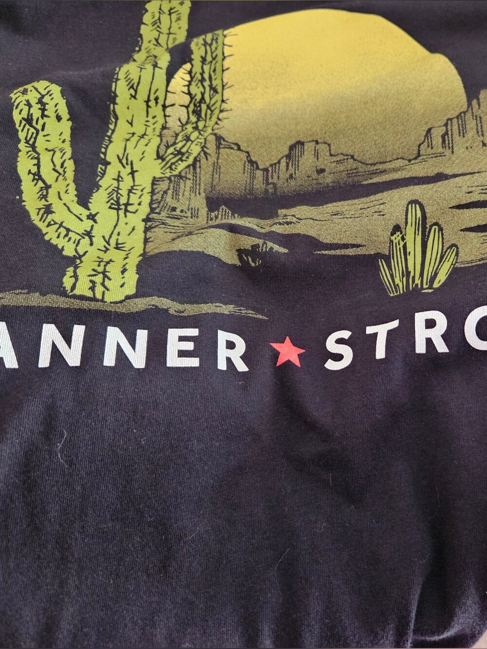 Like NEW ☆ Lot Of 8 Banner Health T-Shirts, Size Large, NICE!